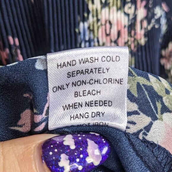 Vintage Quintessential Navy Floral Blouse Large - Picture 6 of 6